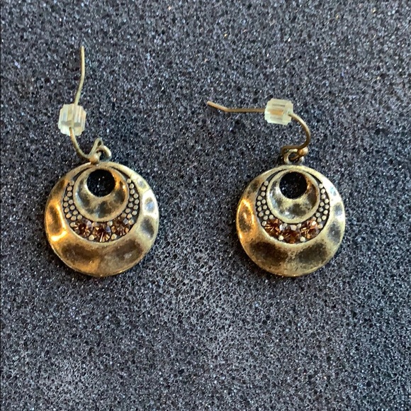 Lia Sophia necklace and earrings - Picture 3 of 4